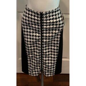 Michael Kors Black & White Houndstooth Pencil Skirt, Size 4 (US), NWT!